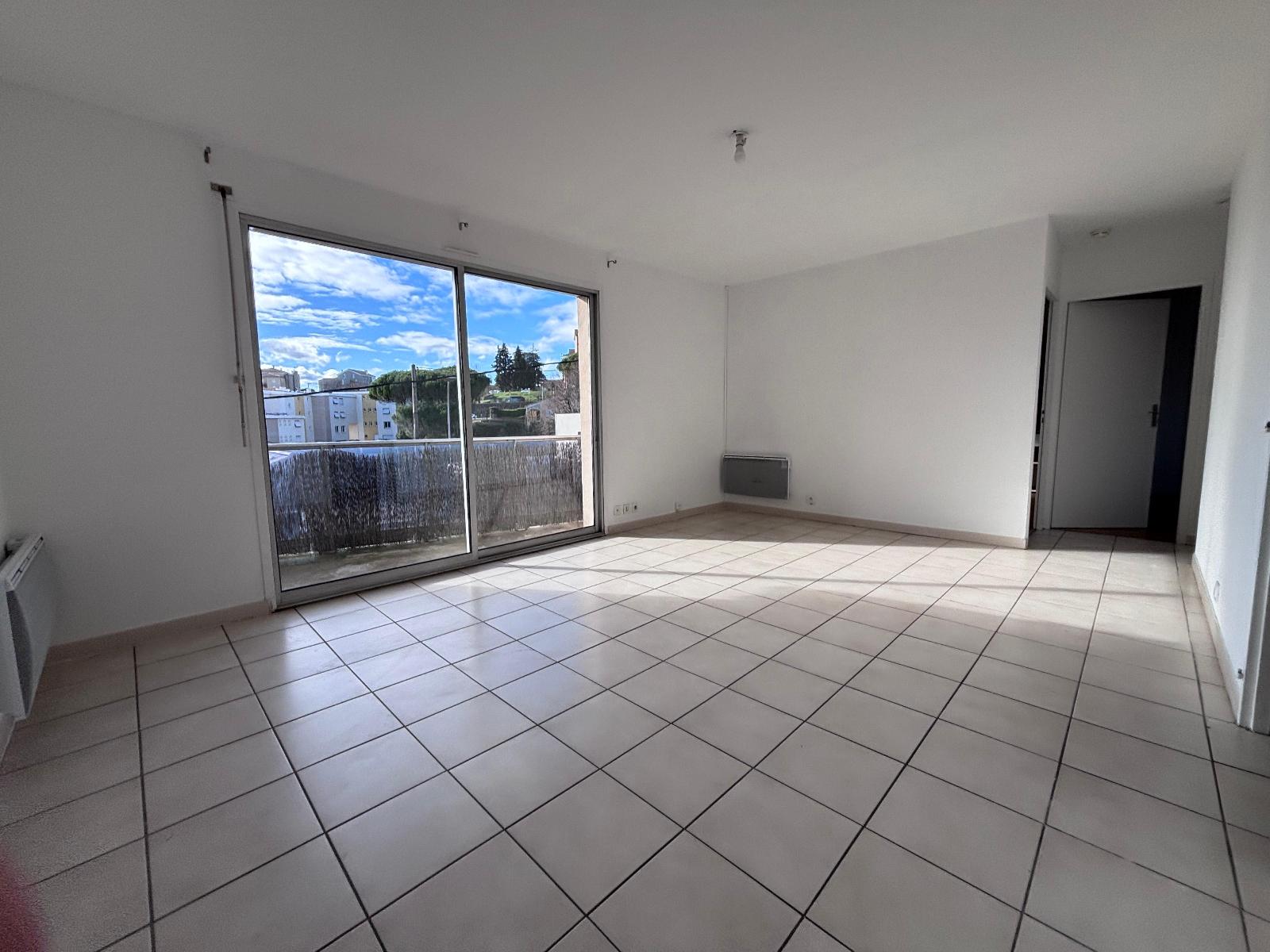 appartement 3 pièces - AUBENAS