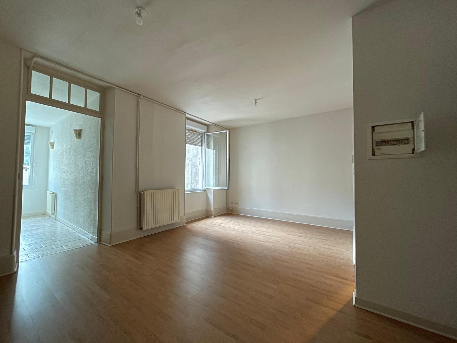 appartement 3 pièces - VALS-LES-BAINS
