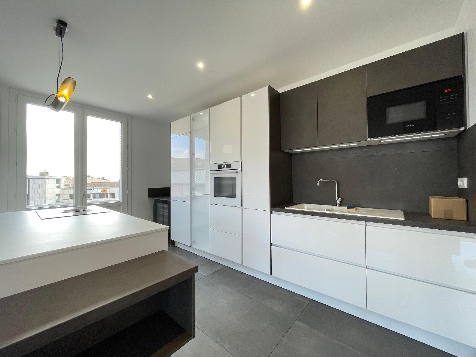 appartement 3 pièces - AUBENAS