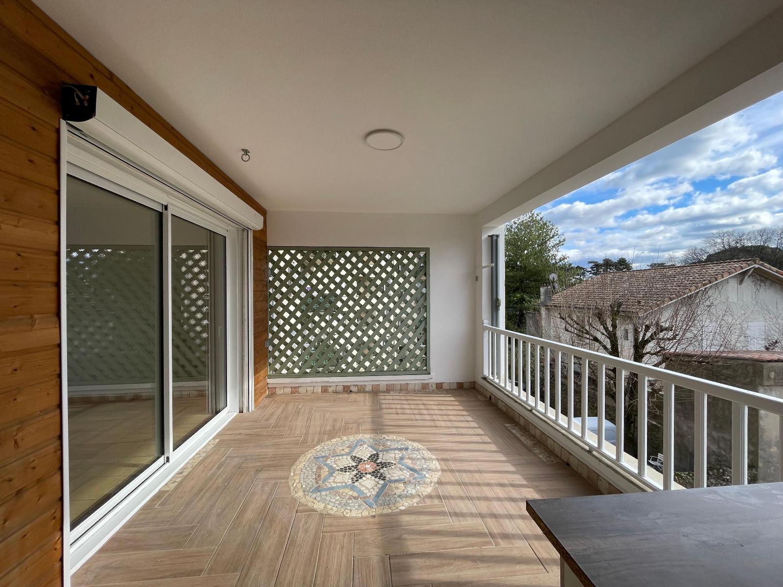 appartement 5 pièces - AUBENAS