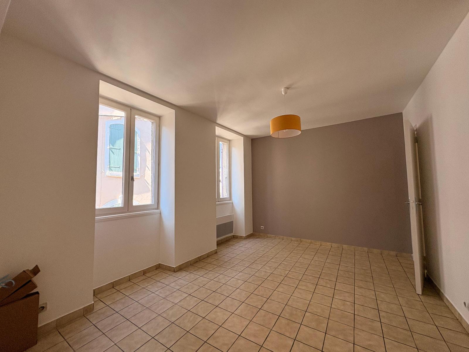 appartement 2 pièces - AUBENAS