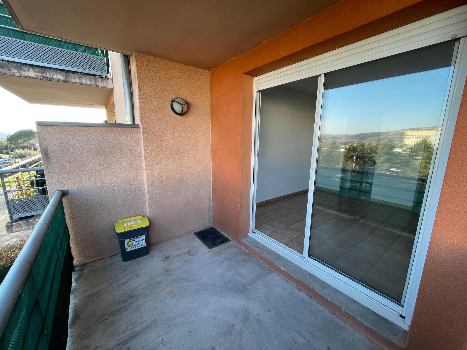 appartement 1 pièces - AUBENAS