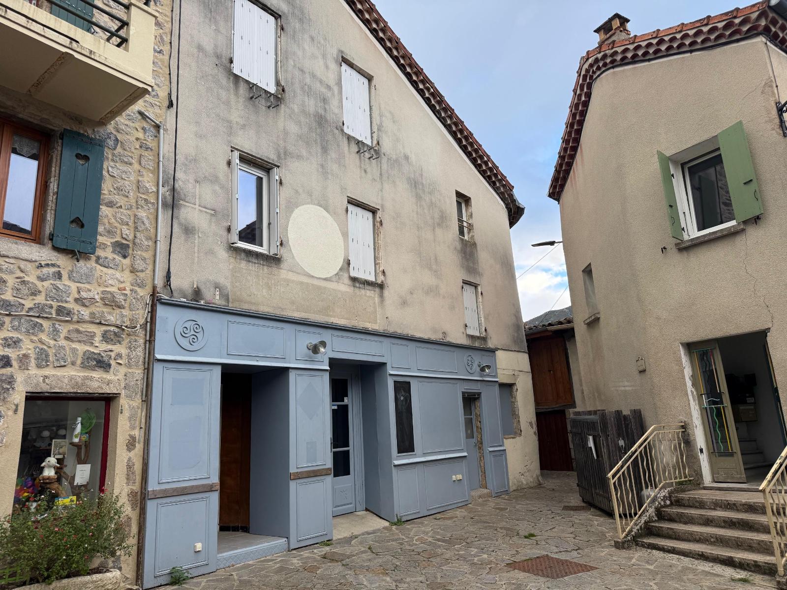 maison 7 pièces - ANTRAIGUES-SUR-VOLANE