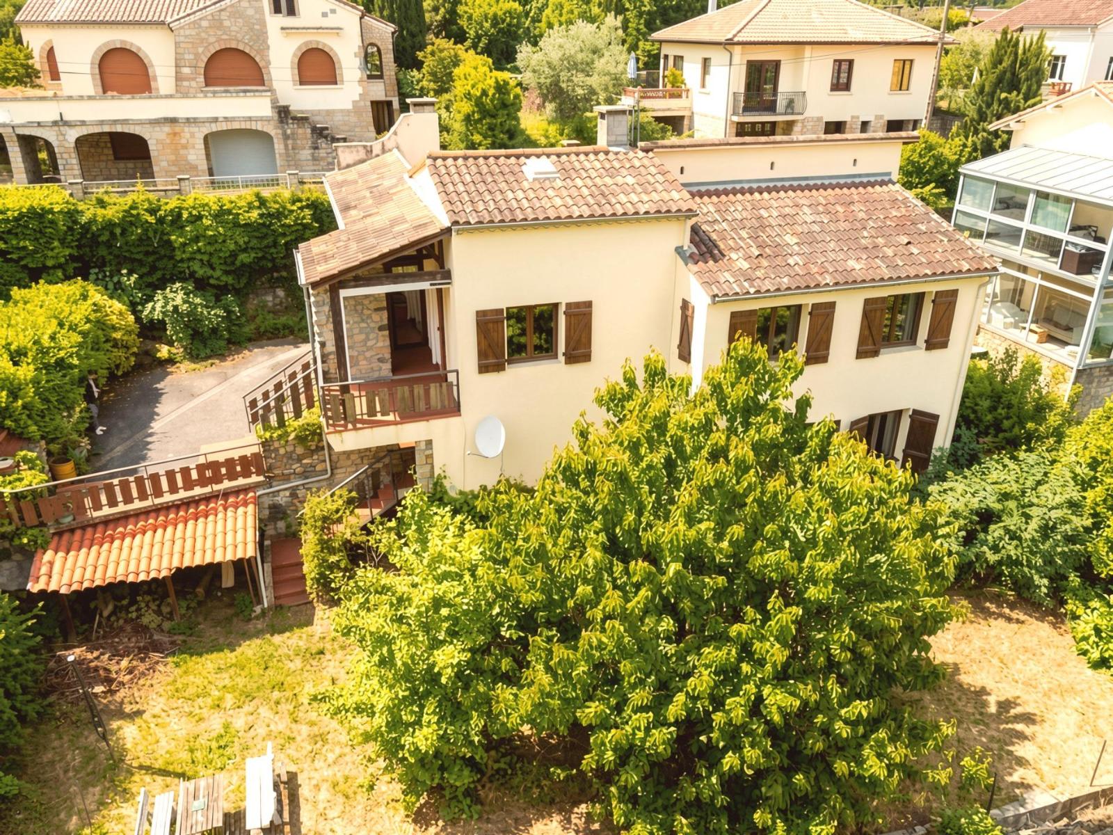 maison 9 pièces - AUBENAS