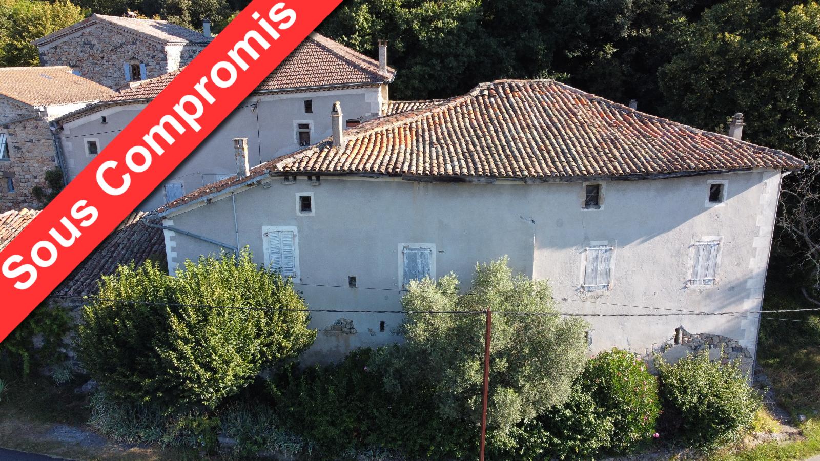 maison 8 pièces - PONT-DE-LABEAUME